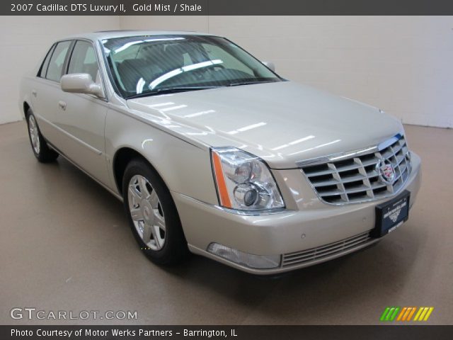 2007 Cadillac DTS Luxury II in Gold Mist