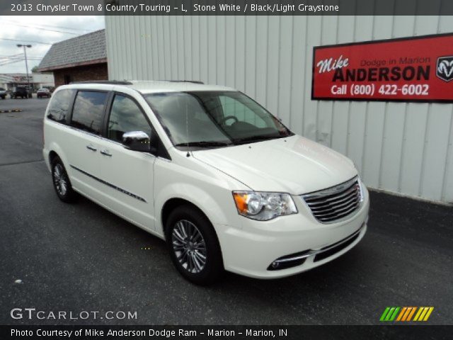 2013 Chrysler Town & Country Touring - L in Stone White