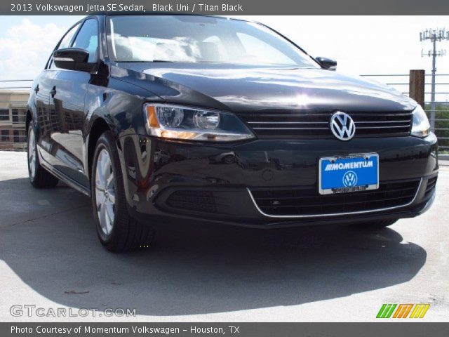 2013 Volkswagen Jetta SE Sedan in Black Uni