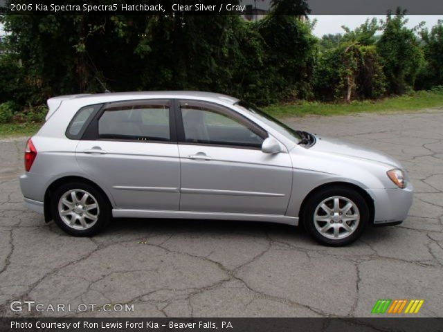 2006 Kia Spectra Spectra5 Hatchback in Clear Silver