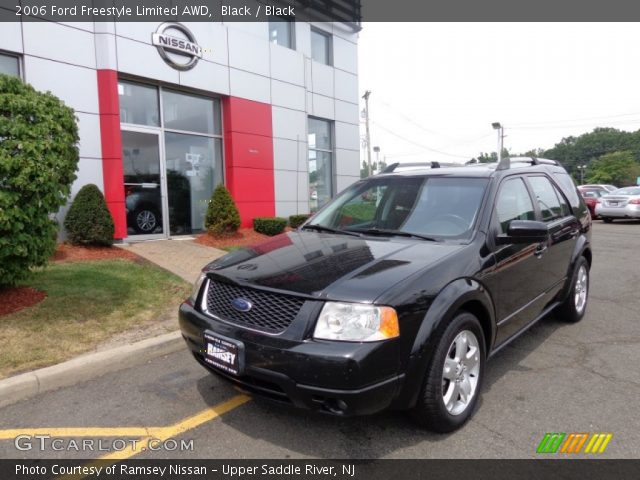 2006 Ford Freestyle Limited AWD in Black