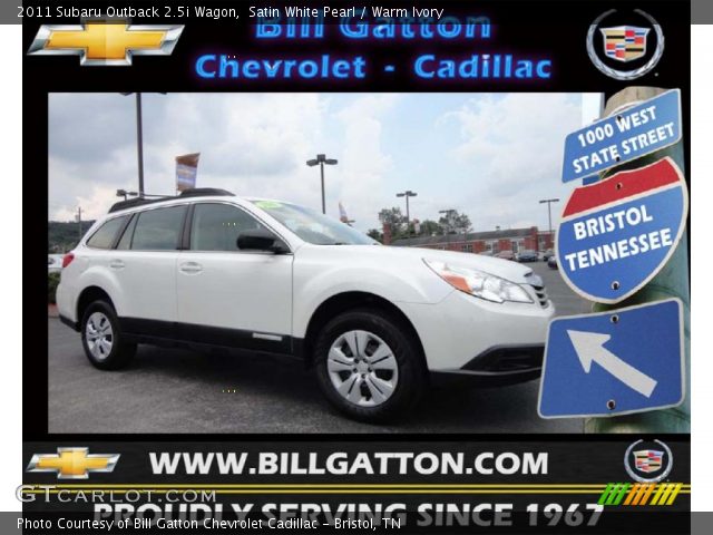 2011 Subaru Outback 2.5i Wagon in Satin White Pearl