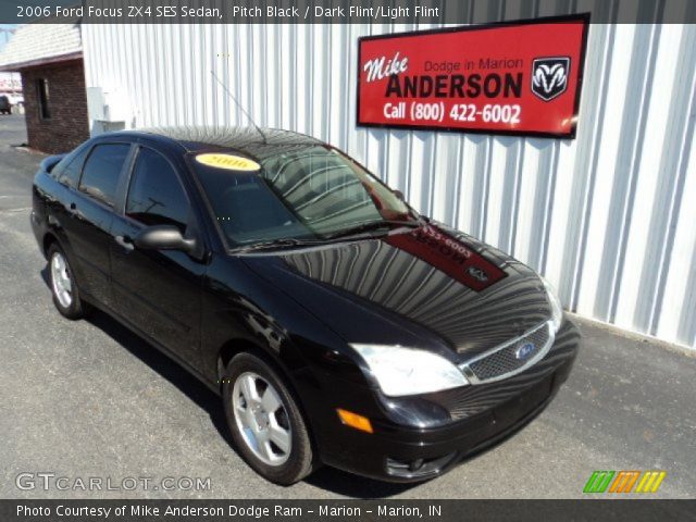 2006 Ford Focus ZX4 SES Sedan in Pitch Black