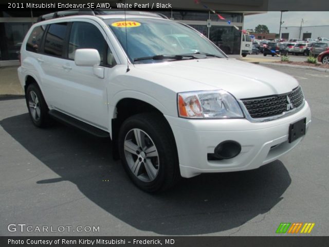 2011 Mitsubishi Endeavor SE AWD in White Pearl