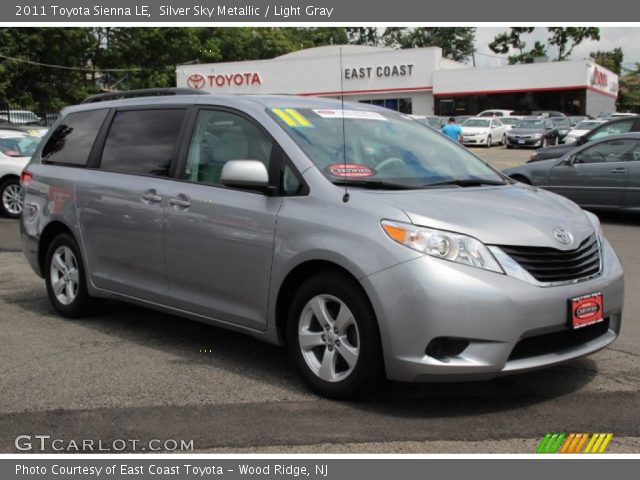 2011 Toyota Sienna LE in Silver Sky Metallic