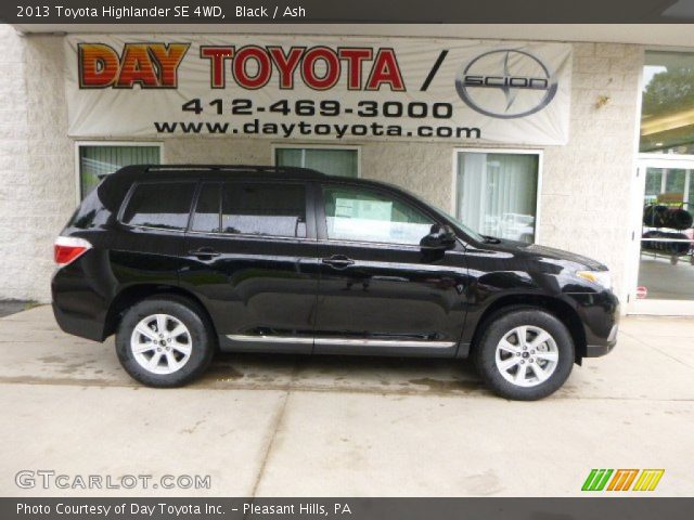 2013 Toyota Highlander SE 4WD in Black