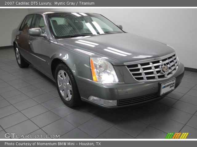 2007 Cadillac DTS Luxury in Mystic Gray