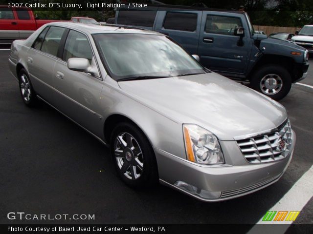 2007 Cadillac DTS Luxury in Light Platinum