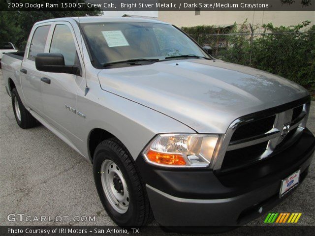 2009 Dodge Ram 1500 ST Crew Cab in Bright Silver Metallic