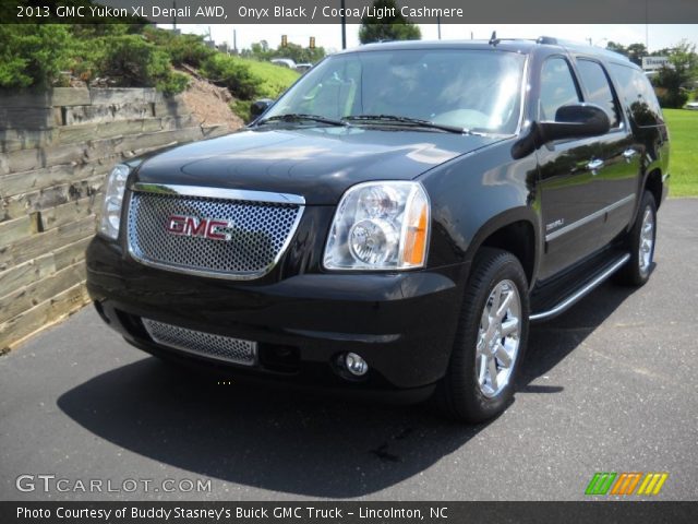 2013 GMC Yukon XL Denali AWD in Onyx Black