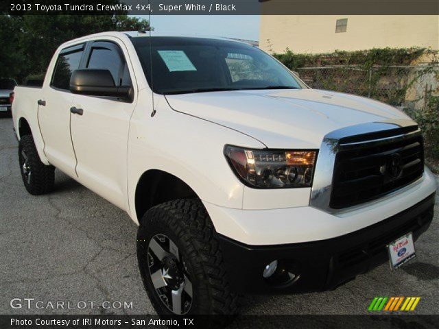 2013 Toyota Tundra CrewMax 4x4 in Super White