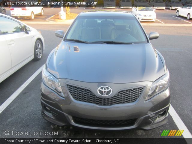 2011 Toyota Camry SE in Magnetic Gray Metallic