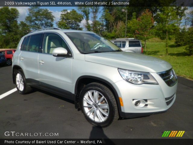 2009 Volkswagen Tiguan SEL 4Motion in White Gold Metallic