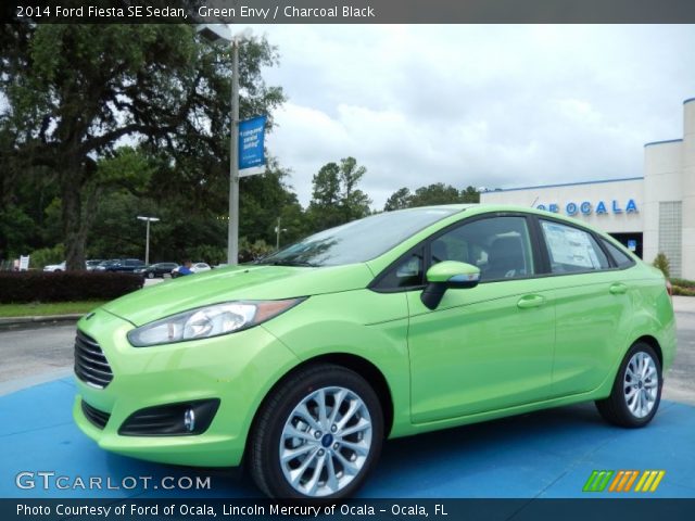 2014 Ford Fiesta SE Sedan in Green Envy