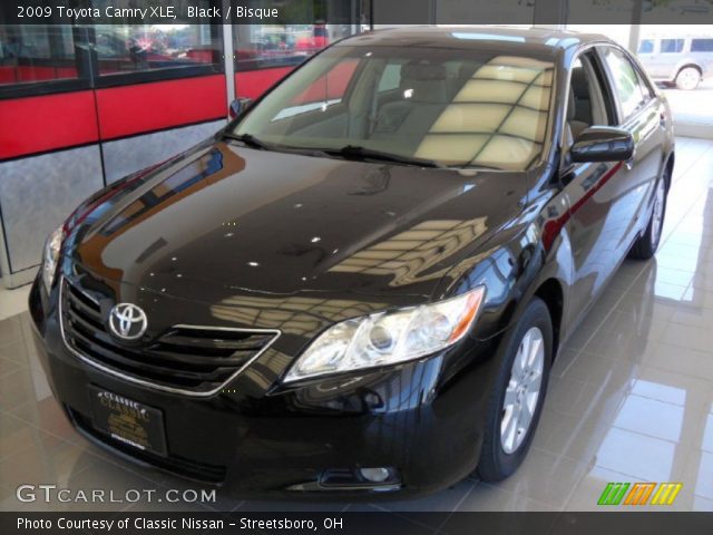 2009 Toyota Camry XLE in Black