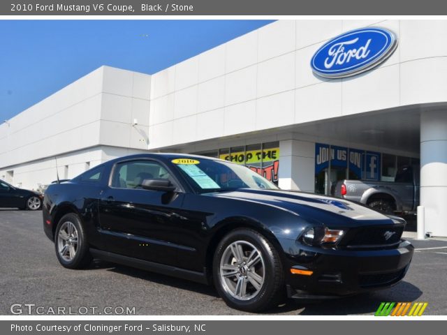 2010 Ford Mustang V6 Coupe in Black