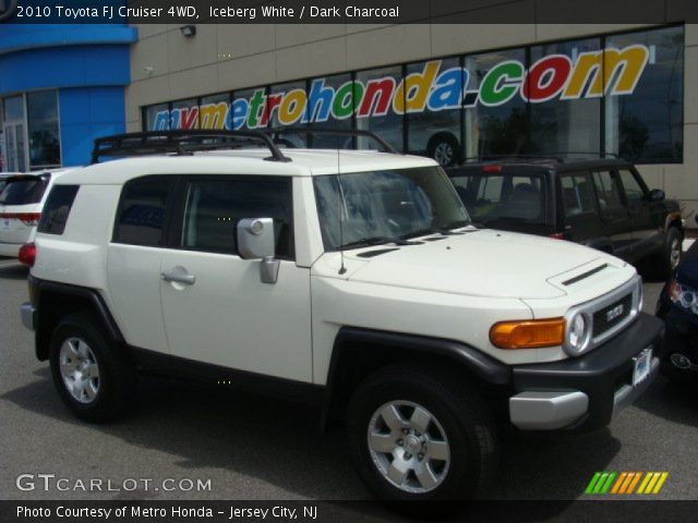 2010 Toyota FJ Cruiser 4WD in Iceberg White