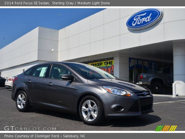 2014 Ford Focus SE Sedan in Sterling Gray