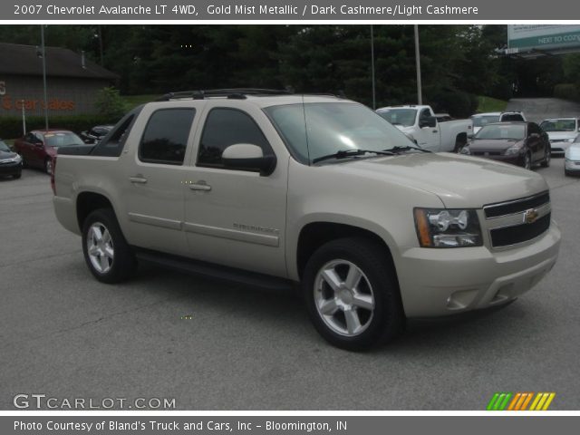 2007 Chevrolet Avalanche LT 4WD in Gold Mist Metallic