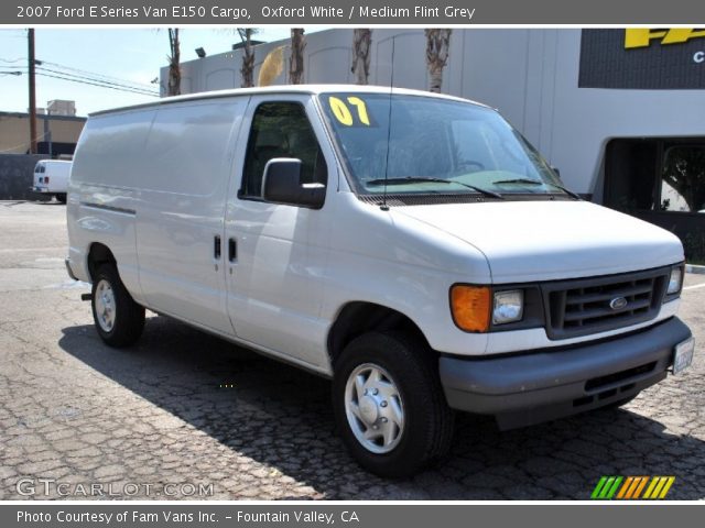 2007 Ford E Series Van E150 Cargo in Oxford White