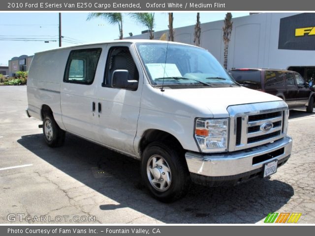 2010 Ford E Series Van E250 Cargo Extended in Oxford White