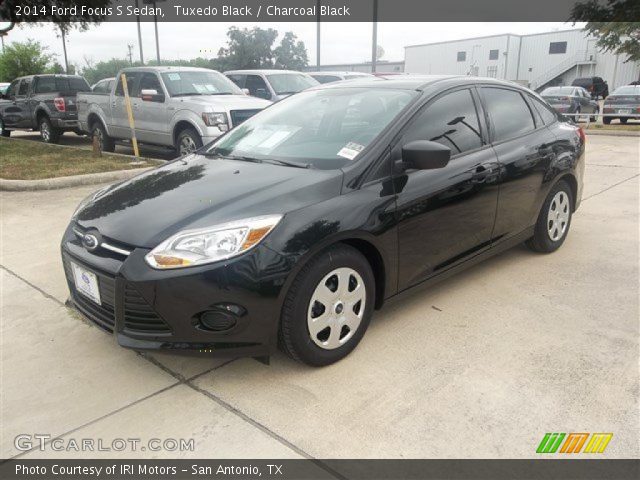 2014 Ford Focus S Sedan in Tuxedo Black