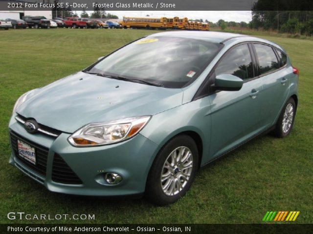 2012 Ford Focus SE 5-Door in Frosted Glass Metallic