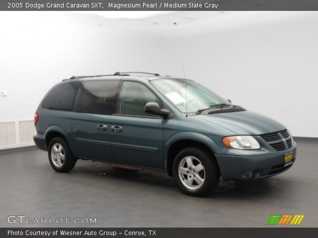 2005 Dodge Grand Caravan SXT in Magnesium Pearl
