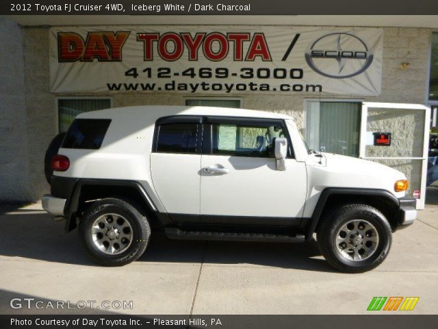 2012 Toyota FJ Cruiser 4WD in Iceberg White