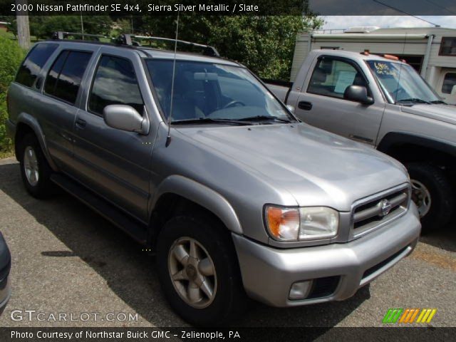 2000 Nissan Pathfinder SE 4x4 in Sierra Silver Metallic