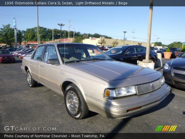 1996 Oldsmobile Cutlass Ciera SL Sedan in Light Driftwood Metallic