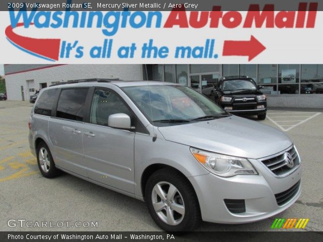 2009 Volkswagen Routan SE in Mercury Sliver Metallic