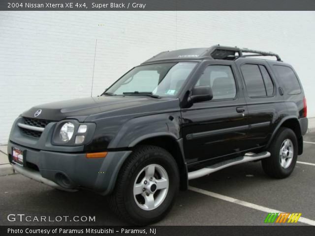 2004 Nissan Xterra XE 4x4 in Super Black