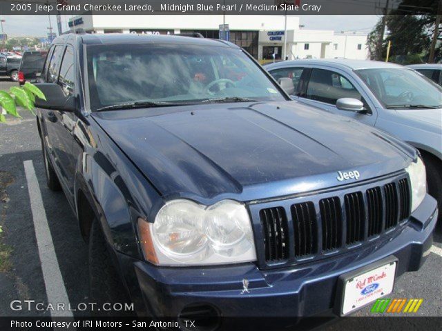 2005 Jeep Grand Cherokee Laredo in Midnight Blue Pearl