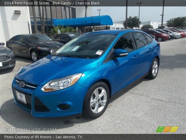 2014 Ford Focus SE Sedan in Blue Candy