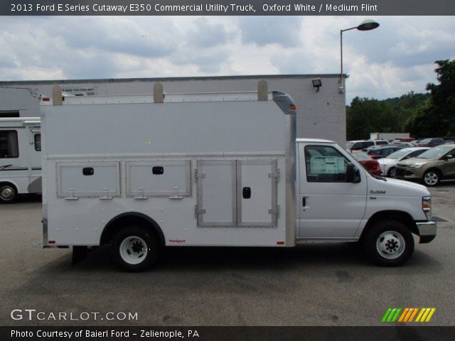 2013 Ford E Series Cutaway E350 Commercial Utility Truck in Oxford White