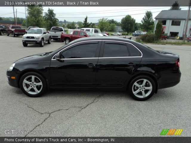 2010 Volkswagen Jetta TDI Sedan in Black
