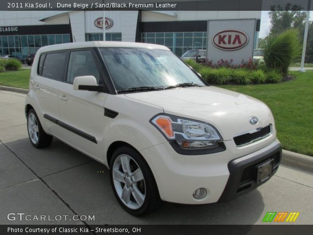 2011 Kia Soul ! in Dune Beige