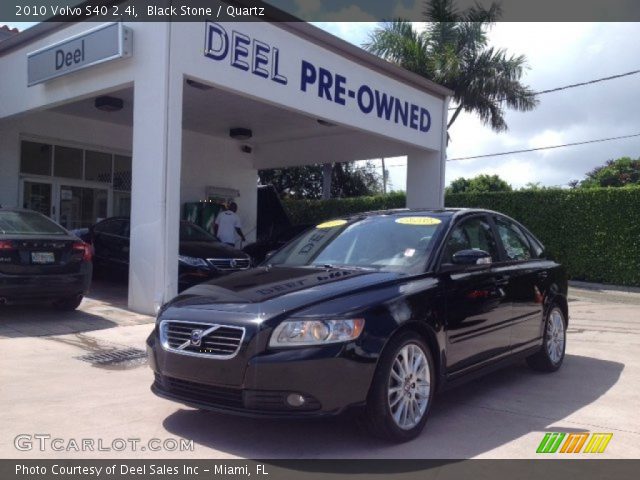 2010 Volvo S40 2.4i in Black Stone