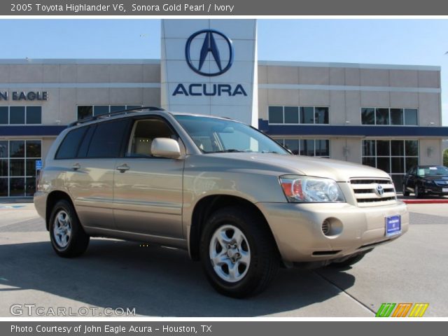 2005 Toyota Highlander V6 in Sonora Gold Pearl