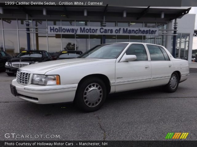 1999 Cadillac DeVille Sedan in Cotillion White