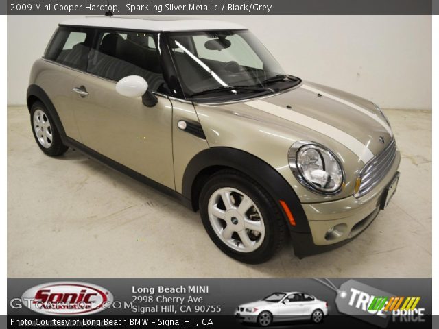 2009 Mini Cooper Hardtop in Sparkling Silver Metallic