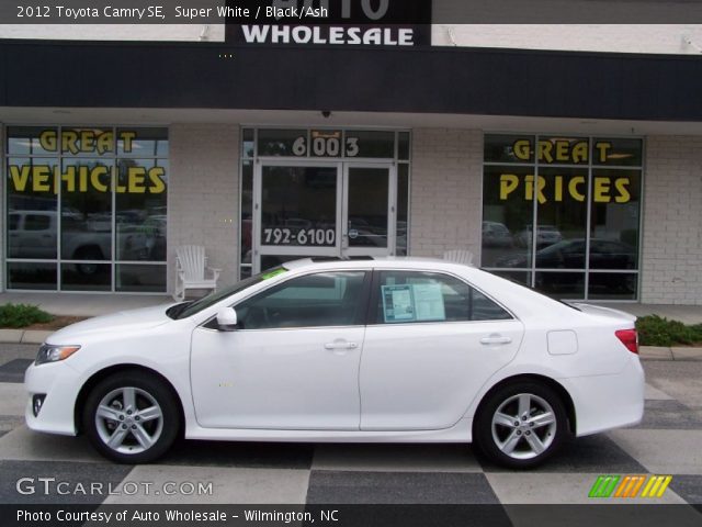 2012 Toyota Camry SE in Super White