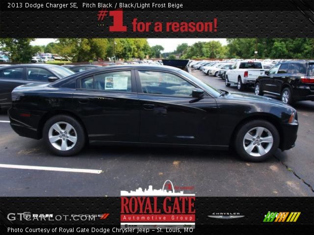 2013 Dodge Charger SE in Pitch Black