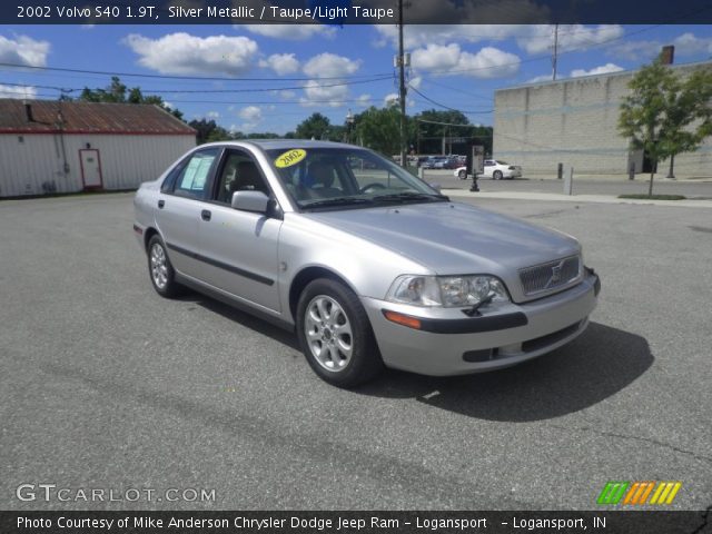 2002 Volvo S40 1.9T in Silver Metallic