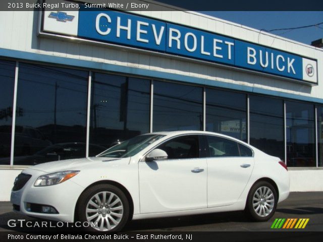 2013 Buick Regal Turbo in Summit White