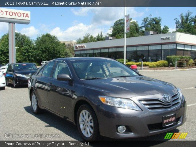 2011 Toyota Camry XLE in Magnetic Gray Metallic