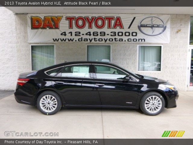 2013 Toyota Avalon Hybrid XLE in Attitude Black Pearl