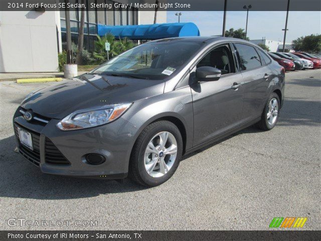 2014 Ford Focus SE Sedan in Sterling Gray
