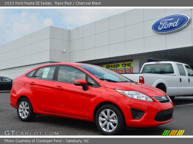 2013 Ford Fiesta SE Sedan in Race Red